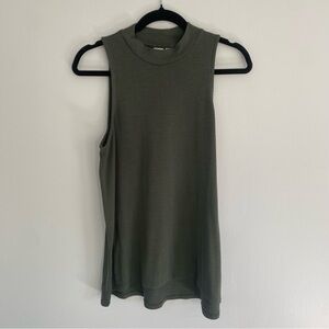 GAP Olive Green Muscle Tee